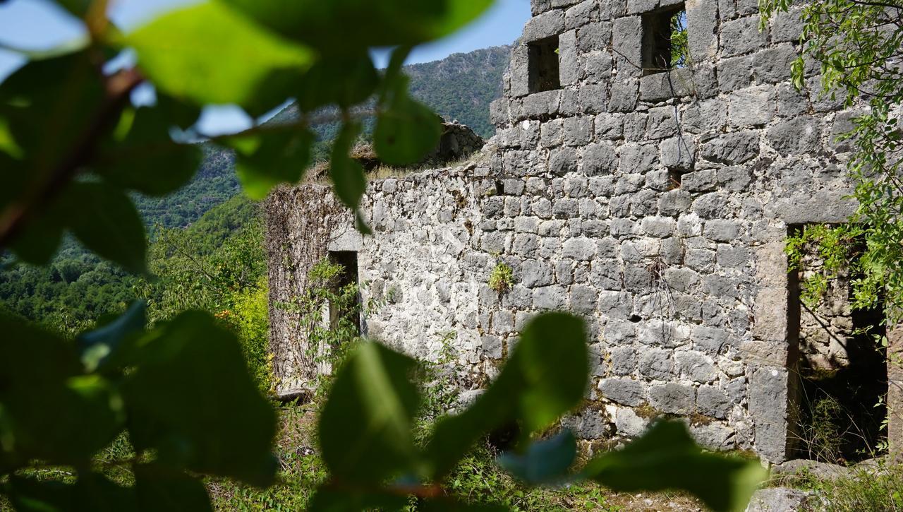Camp Podkraj Ξενοδοχείο Virpazar Εξωτερικό φωτογραφία
