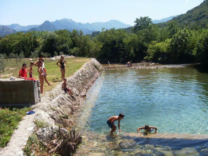 Camp Podkraj Ξενοδοχείο Virpazar Εξωτερικό φωτογραφία